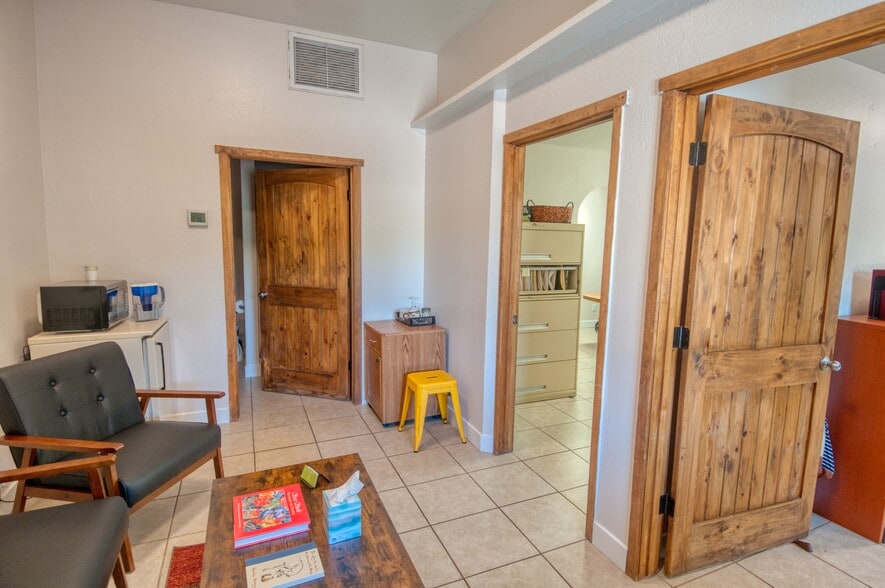 More Photos Of 45 Castle Rock Rd, Sedona Office For Sale