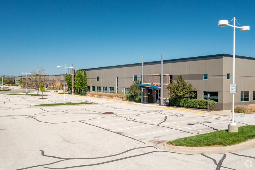 More Photos Of 17100-17150 W 118th Ter, Olathe Office For Lease