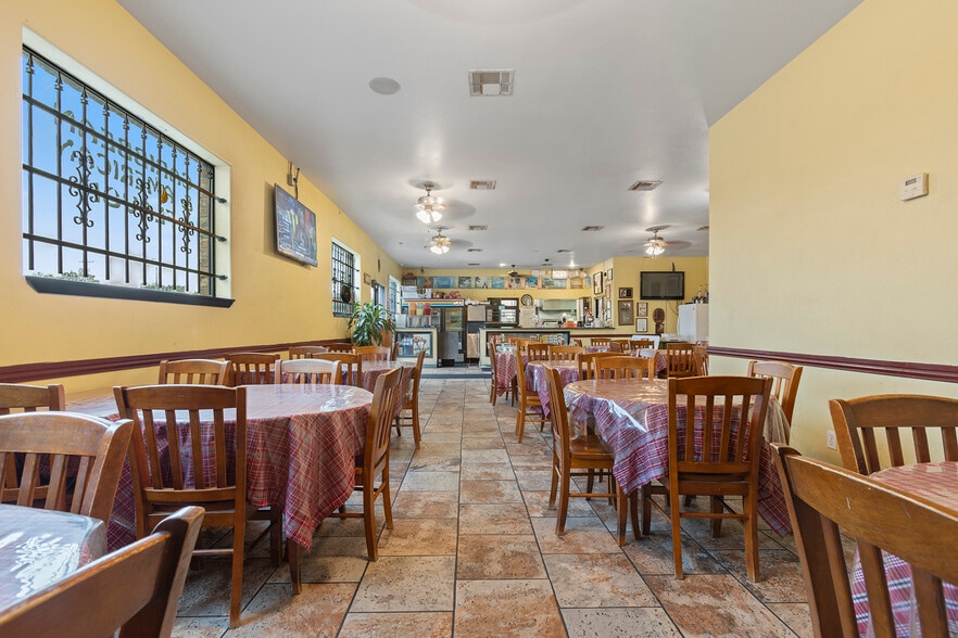 More Photos Of 2717 Martin Luther King Jr Blvd, Dallas Flex For Sale