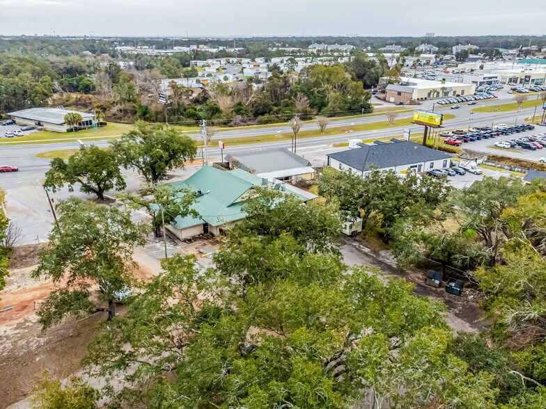 More Photos Of 131 New Warrington Rd, Pensacola Restaurant For Sale