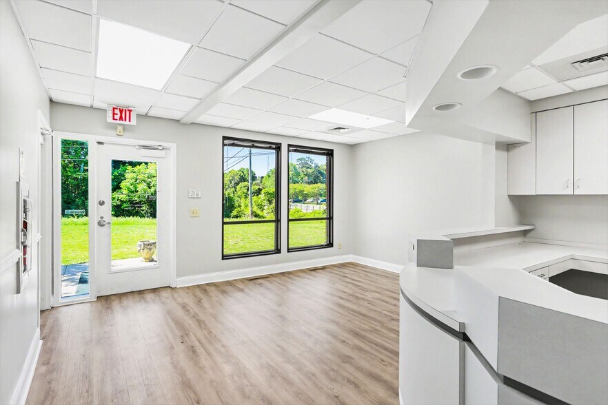 More Photos Of 470 Lake Concord Rd NE, Concord Office For Lease