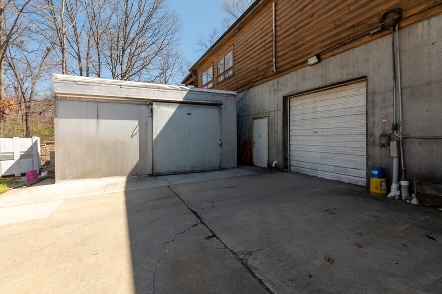 More Photos Of 14391 IL-37, Whittington Winery Vineyard For Sale
