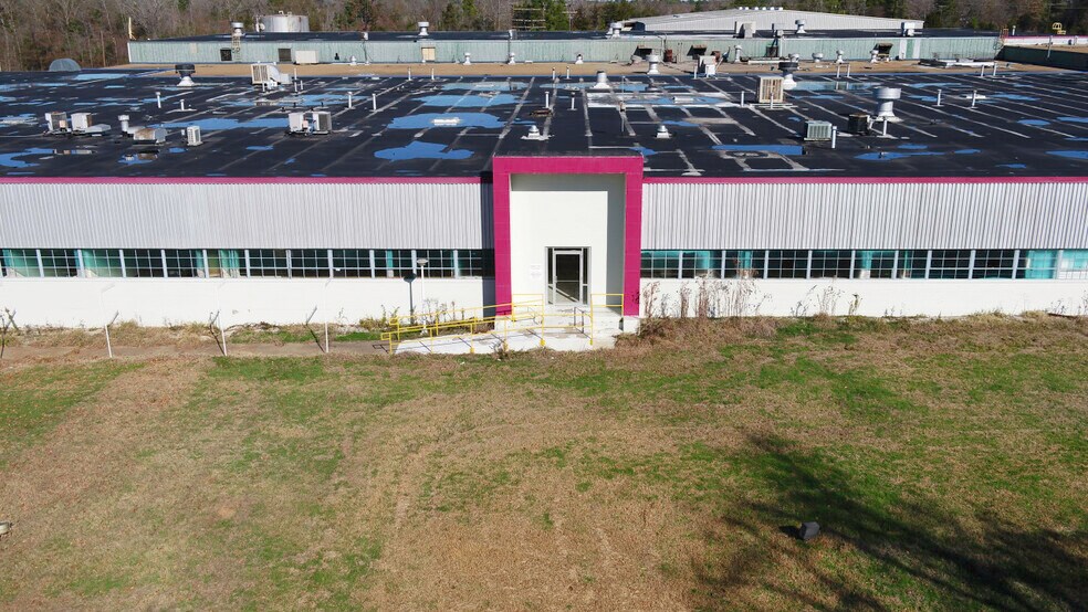 More Photos Of 13343 Interstate 20 E, Tyler Warehouse For Lease