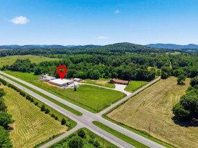 More Photos Of 806 Whitaker Rd, New Market Warehouse For Sale