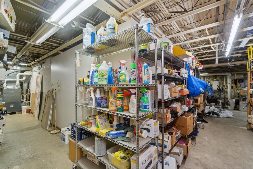 More Photos Of 4248 N 76th St, Milwaukee Storefront Retail Residential For Sale