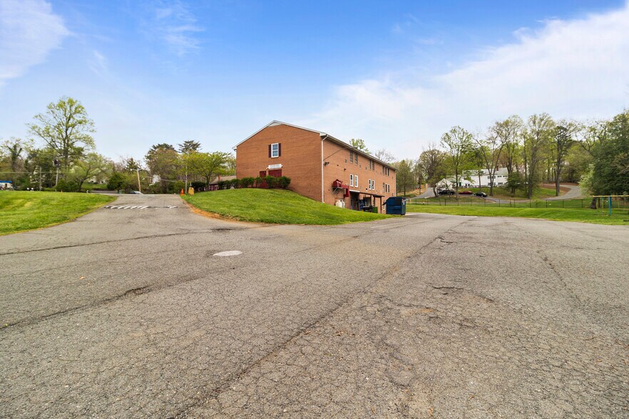 More Photos Of 5001 Backlick Rd, Annandale Religious Facility For Sale
