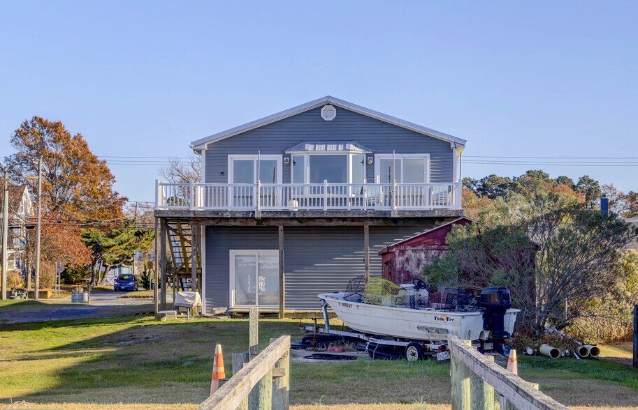 More Photos Of 3691 Main St, Chincoteague Marina For Sale
