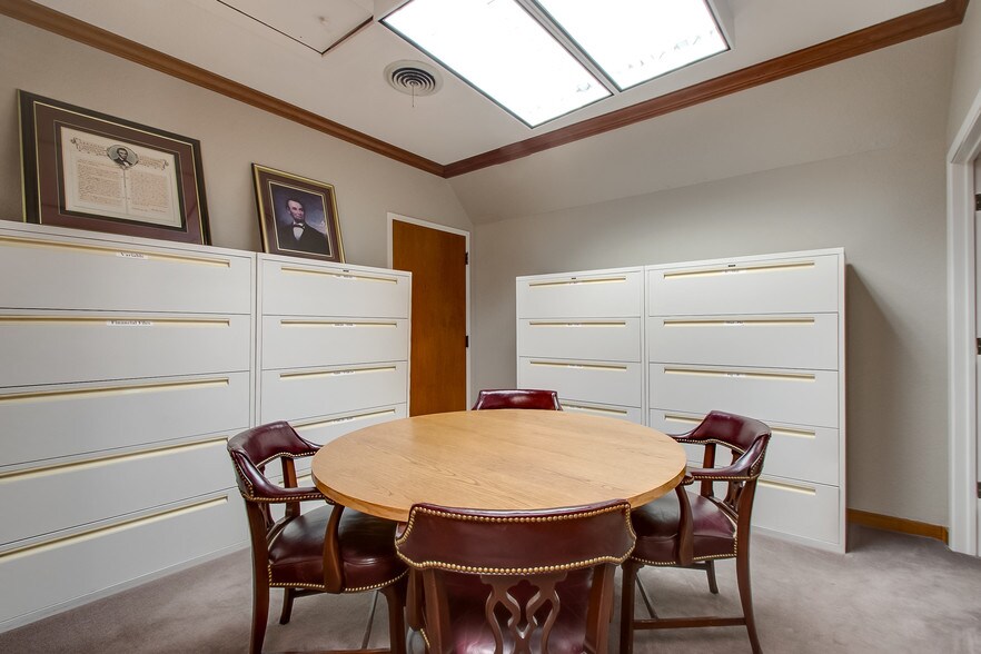 More Photos Of 3200 W 4th St, Fort Worth Loft Creative Space For Sale