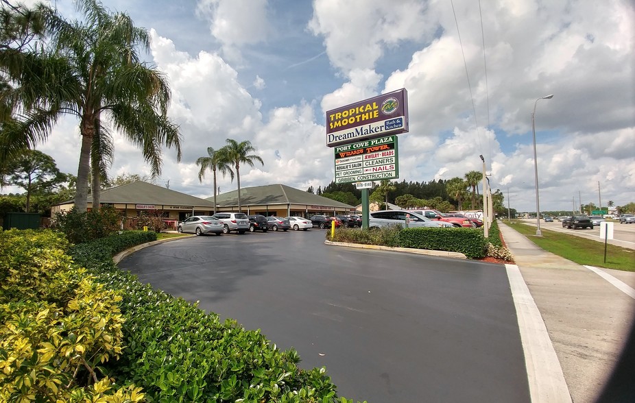 Primary Photo Of 6116-6140 SE Federal Hwy, Stuart Unknown For Lease