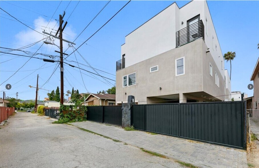 More Photos Of 961 N St Andrews Pl, Los Angeles Apartments For Sale