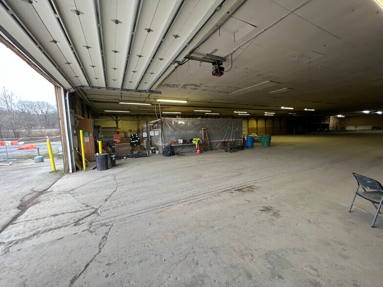 More Photos Of 1490 Truss Rd SW, New Philadelphia Warehouse For Sale