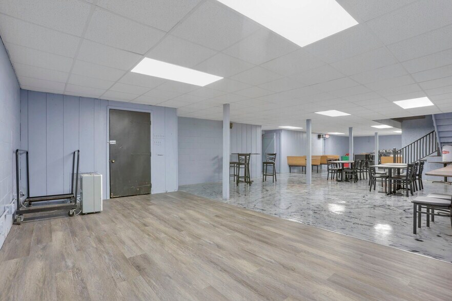 More Photos Of 609 Mill St, New Lexington Restaurant For Sale