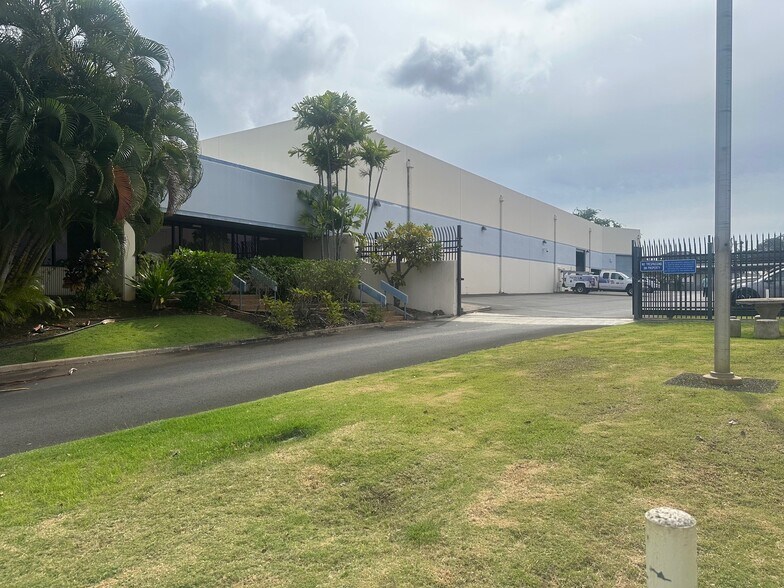 More Photos Of 4443 Malaai St, Honolulu Warehouse For Sale