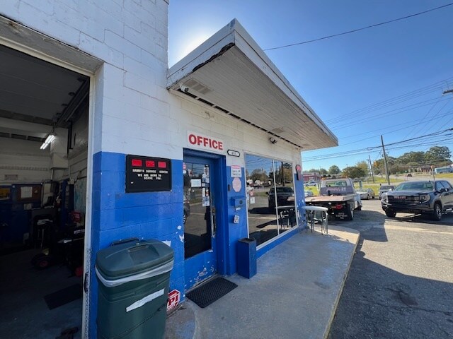 More Photos Of 401 US-70, Connelly Springs General Retail For Sale