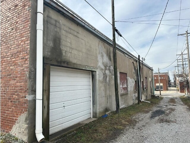 More Photos Of 211 E Harrison St, Kirksville Industrial For Sale