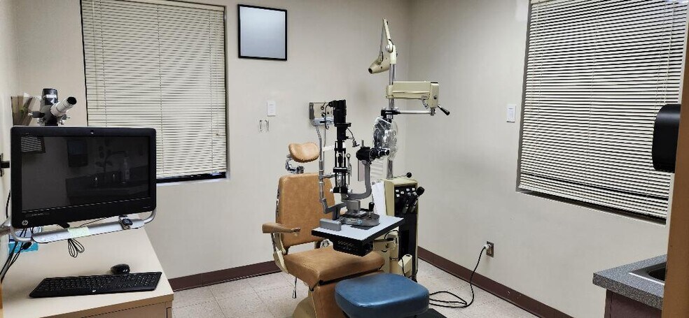 More Photos Of 140 Boulevard, Washington Medical For Lease