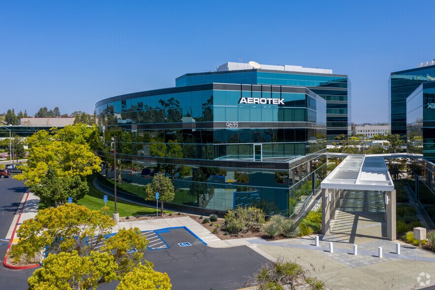 More Photos Of 9635 Granite Ridge Dr, San Diego Office For Lease