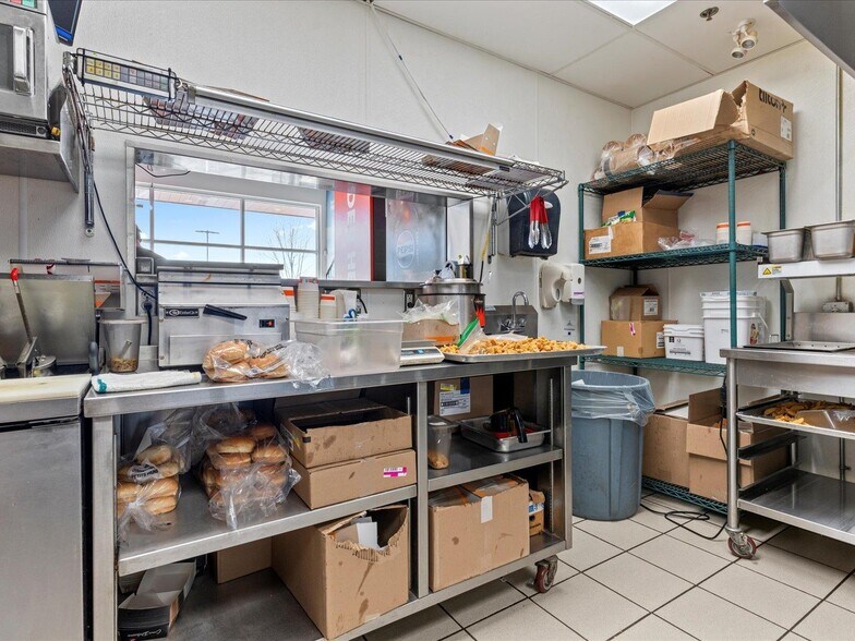 More Photos Of 1878 Mccallum Rd, Abbotsford General Retail For Sale