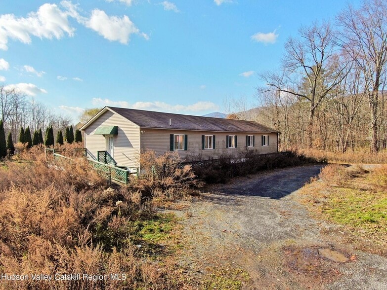 More Photos Of 8 Rt 32A, Saugerties Service Station For Sale