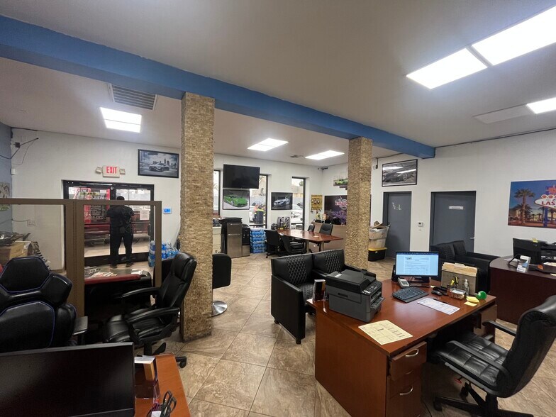 More Photos Of 3206 N Las Vegas Blvd, Las Vegas Auto Dealership For Sale