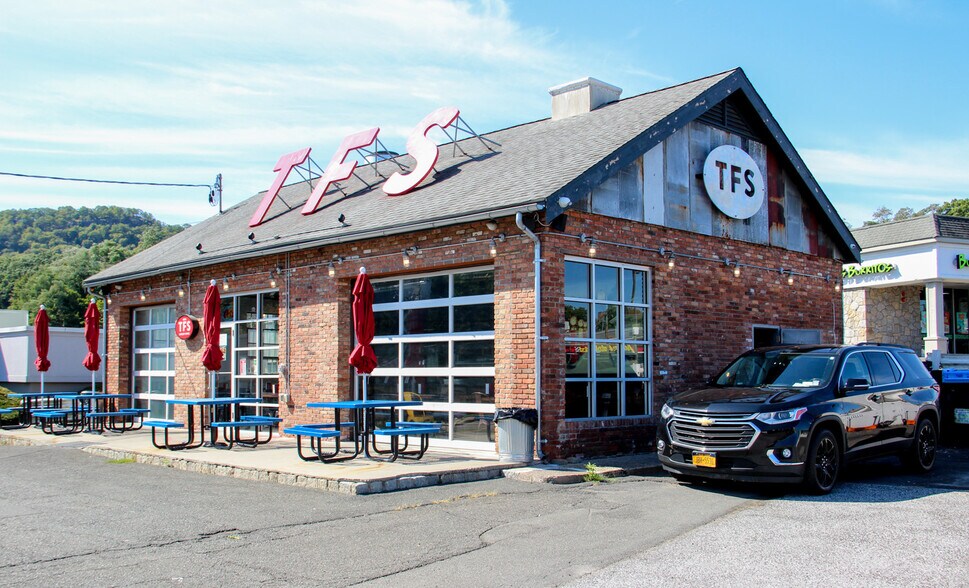 More Photos Of 45 S Route 9W, West Haverstraw Unknown For Lease