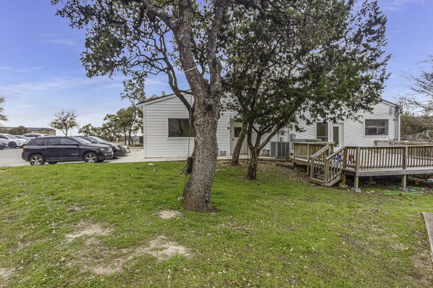 More Photos Of 903 Proton Rd, San Antonio Medical For Sale