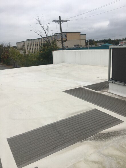 More Photos Of 110 State Route 10, East Hanover Freestanding For Lease