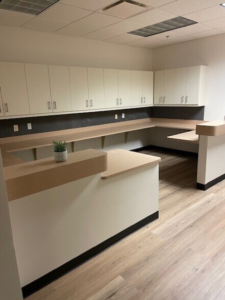More Photos Of 2 St Mark's Pl, La Grange Medical For Lease