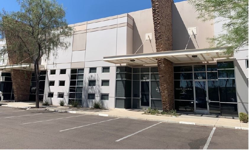 More Photos Of 2222 W Parkside Ln, Phoenix Research And Development For Sale