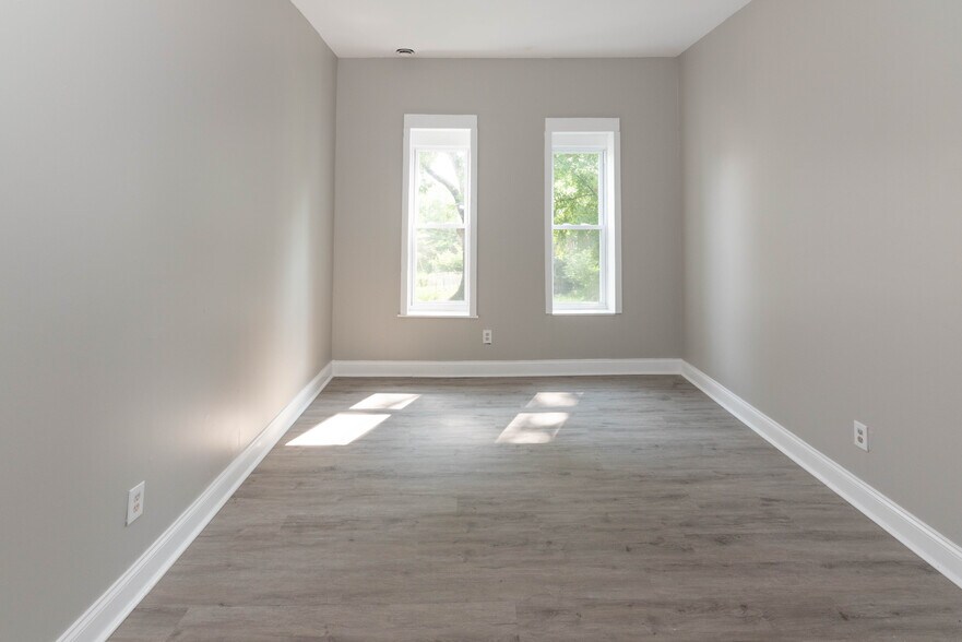 More Photos Of 332 S Franklintown Rd, Baltimore Apartments For Sale