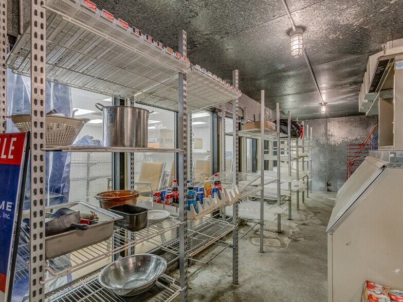 More Photos Of 1221 N 8th Ave, Stroud Convenience Store For Sale