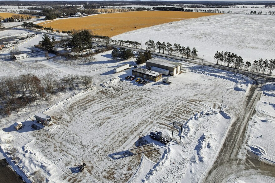 More Photos Of 5500 Prairie Dr, Plover Flex For Sale