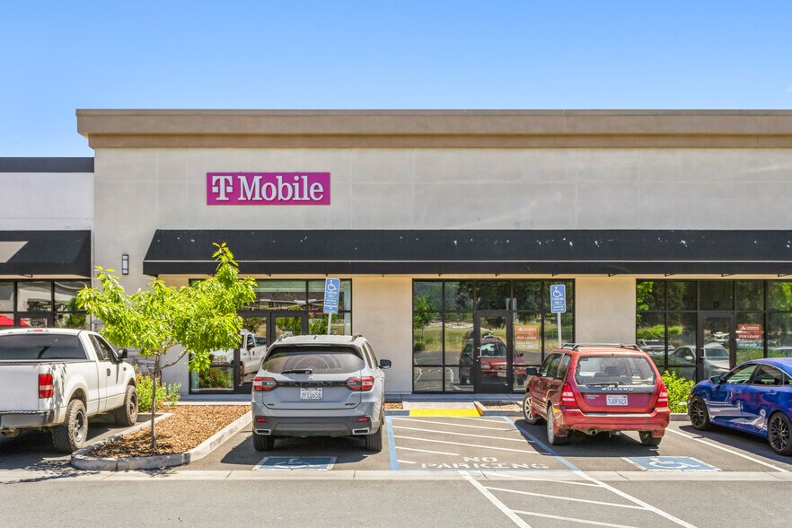 More Photos Of 1236 Airport Park Blvd, Ukiah Storefront For Lease