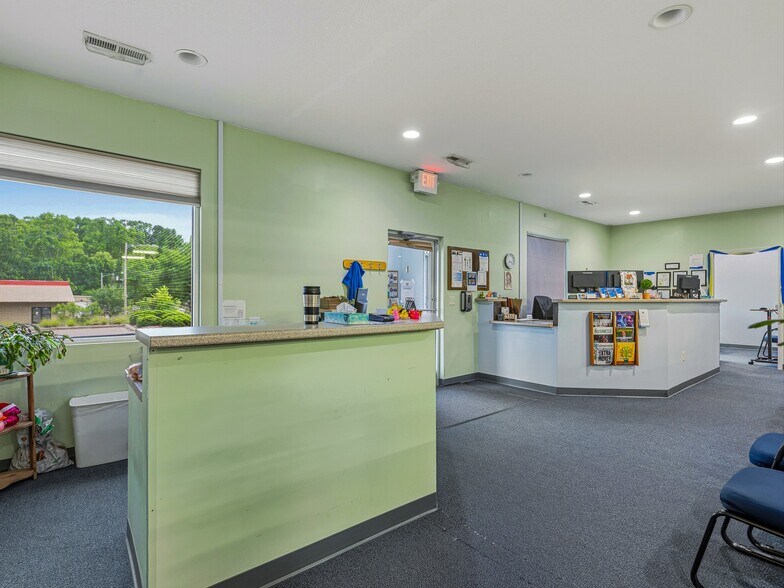 More Photos Of 149 New Leicester Hwy, Asheville Office For Sale