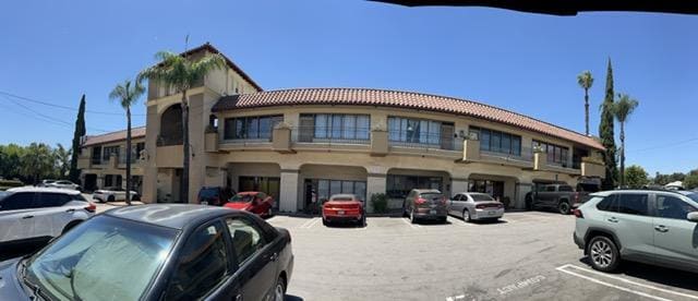 More Photos Of 2057-2061 N Los Robles Ave, Pasadena General Retail For Lease