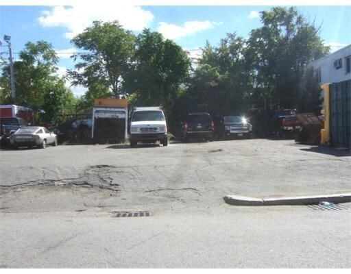 More Photos Of 42 Felton St, Waltham Warehouse For Lease