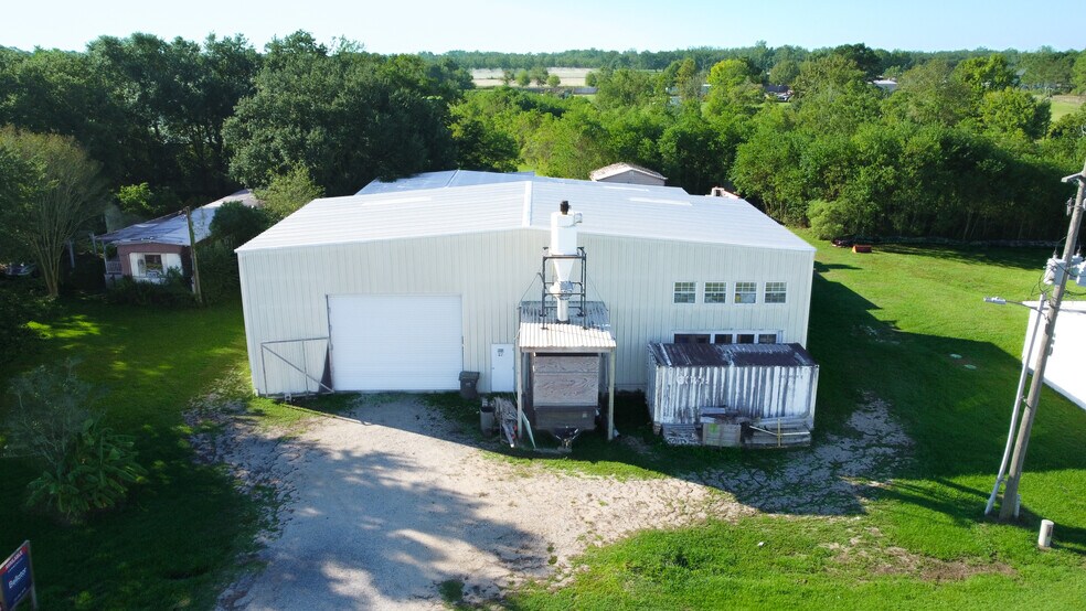 More Photos Of 7800 County Road 24, Fairhope Showroom For Sale
