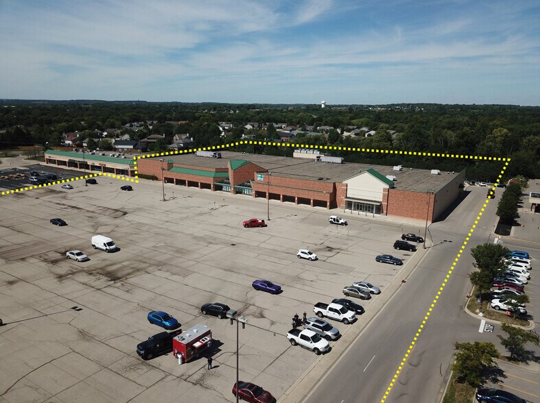 More Photos Of 1235 Columbus Ave, Lebanon General Retail For Lease