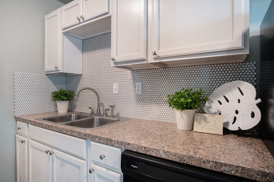 More Photos Of 3300 S College Ave, Bryan Apartments For Sale