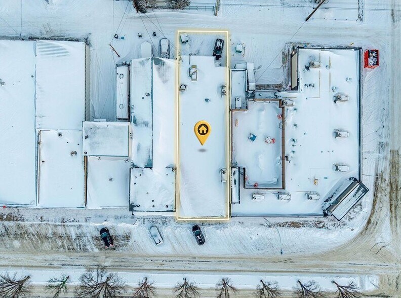 More Photos Of 34 Athabasca Av, Devon Storefront For Sale