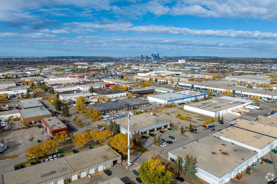 More Photos Of 4316 64 Av, Calgary Warehouse For Sale