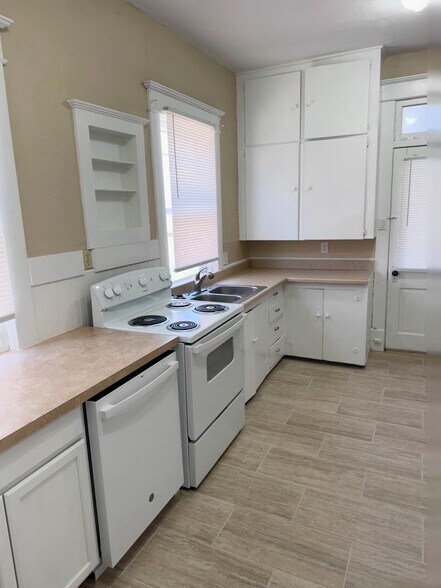 More Photos Of 204 W 15th St, Pueblo Apartments For Sale