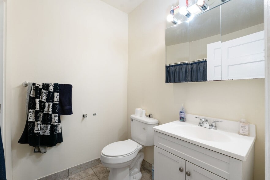 More Photos Of 14 48th St, Weehawken Apartments For Sale