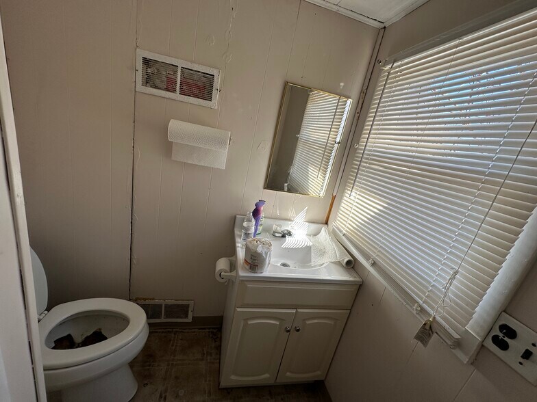 More Photos Of 17341 Troyer Rd, Monkton Religious Facility For Sale