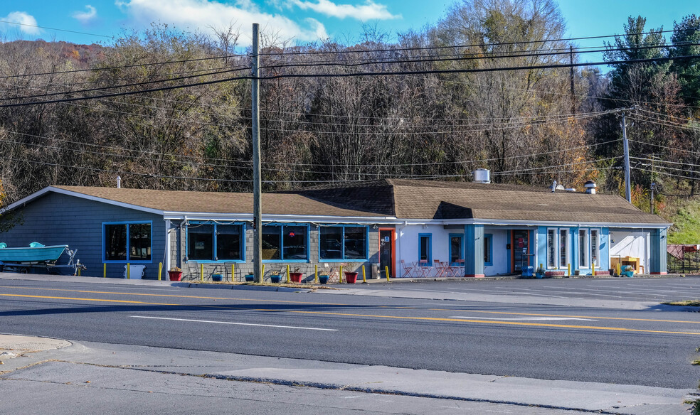 Primary Photo Of 865 John Marshall Hwy, Front Royal Restaurant For Sale