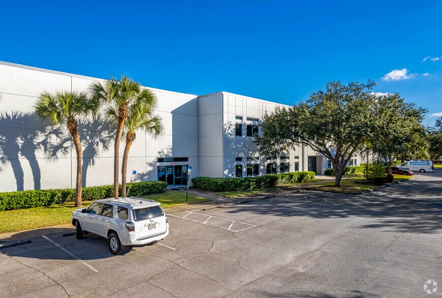 More Photos Of 7337 Bryan Dairy Rd, Largo Manufacturing For Lease