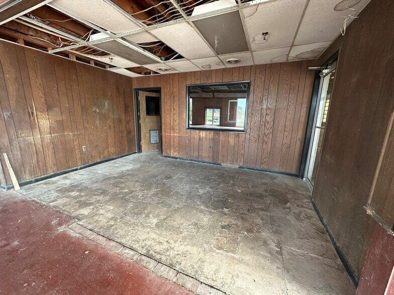 More Photos Of 1662 Murfreesboro Rd, Woodbury General Retail For Sale