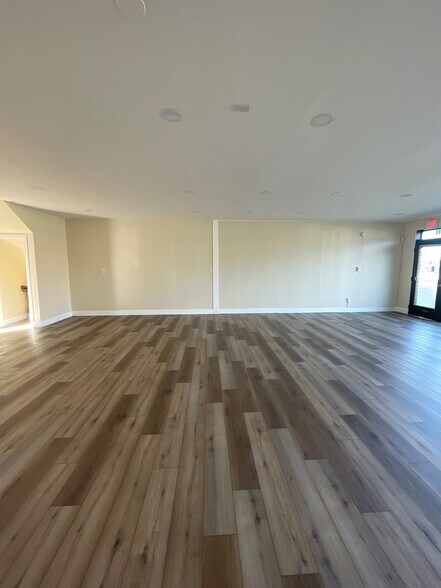 More Photos Of 11-13 Black Horse Pike, Pleasantville Freestanding For Lease