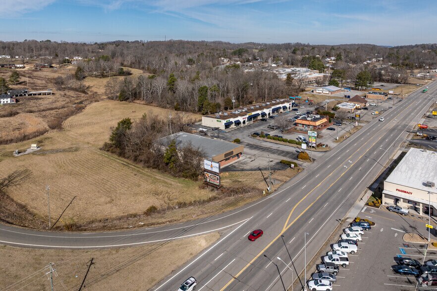 More Photos Of 856 Tennessee Ave, Etowah Drugstore For Sale