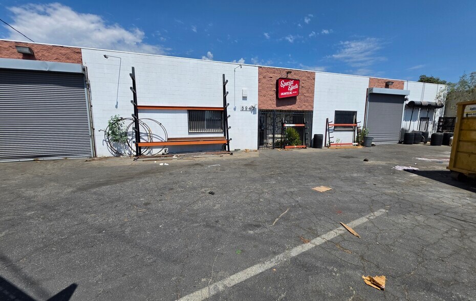 Primary Photo Of 8942 Lankershim Blvd, Sun Valley Manufacturing For Lease